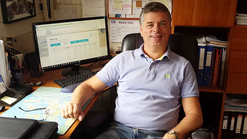 På 20 år har Arvid Bakken sett sparepengene 15-dobles. Alt ved å ha nerver til å sitte stille i båten gjennom alle nedgangstider.